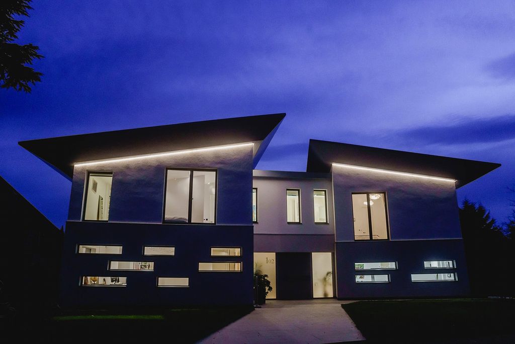 Property photo 3 of 30 Front Elevation