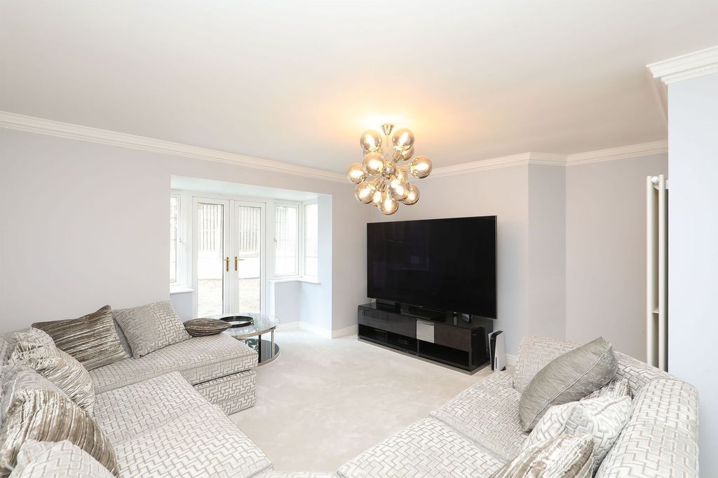 Property photo 3 of 29