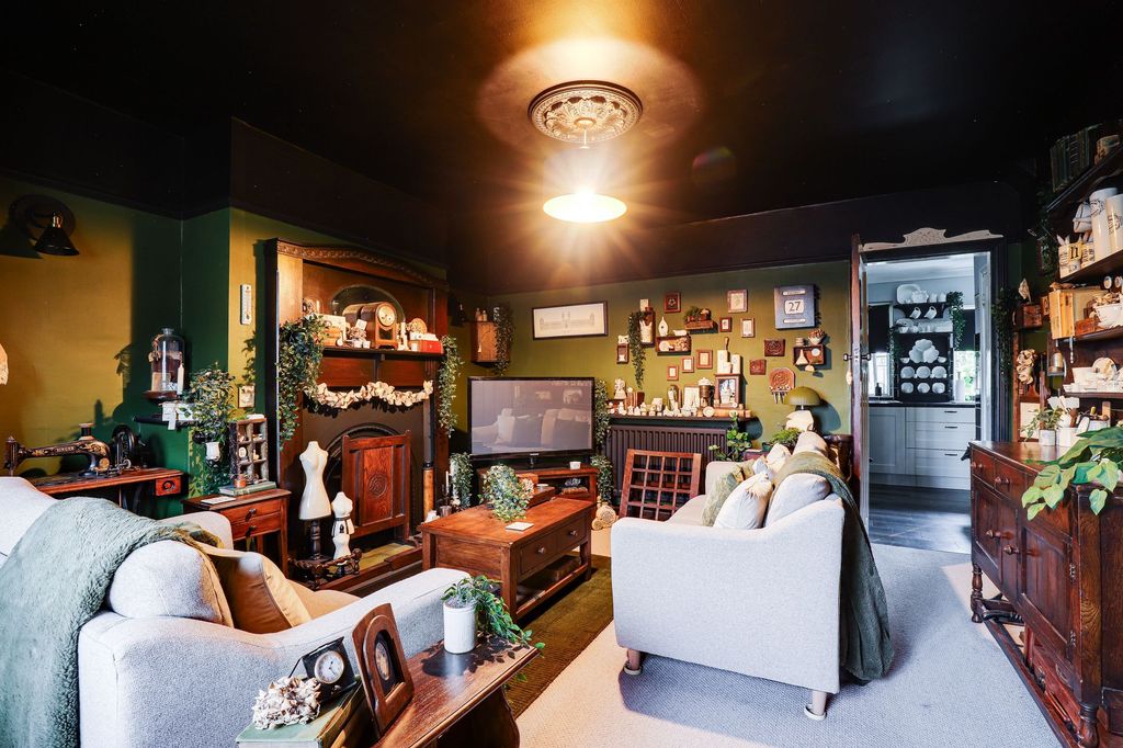 Property photo 3 of 21