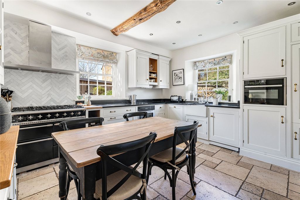 Property photo 2 of 22 Kitchen