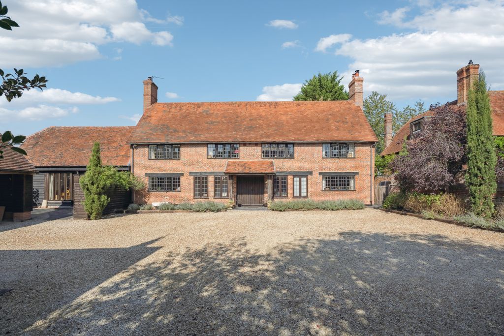 Property photo 1 of 36