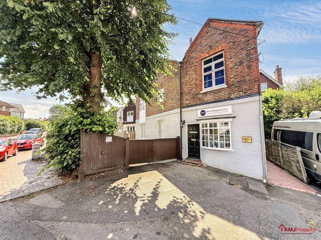 Property photo 2 of 12