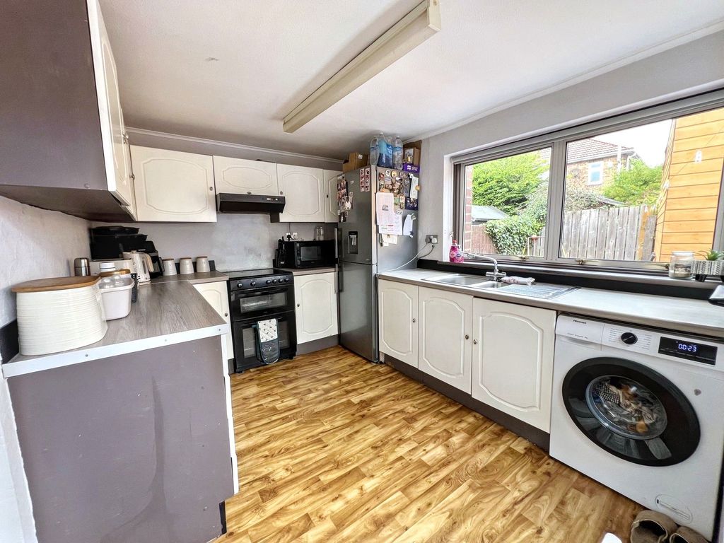 Property photo 3 of 22