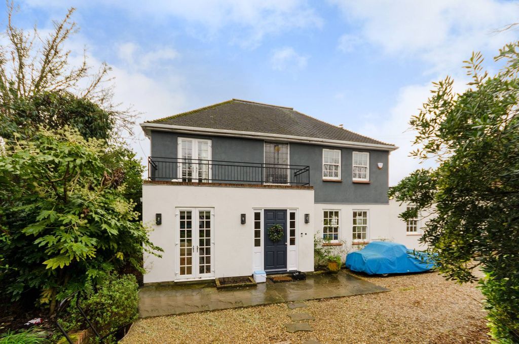 Property photo 2 of 50