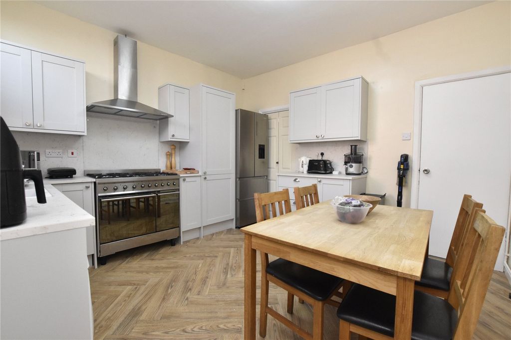 Property photo 3 of 11 Picture No. 08