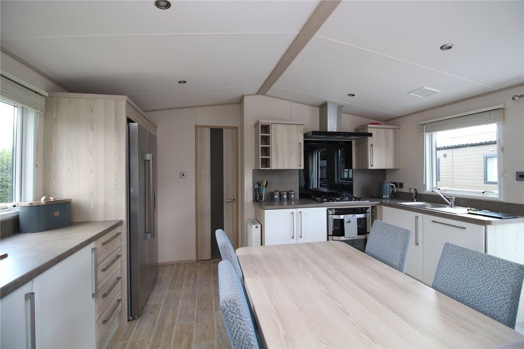 Property photo 2 of 8 Picture No. 03
