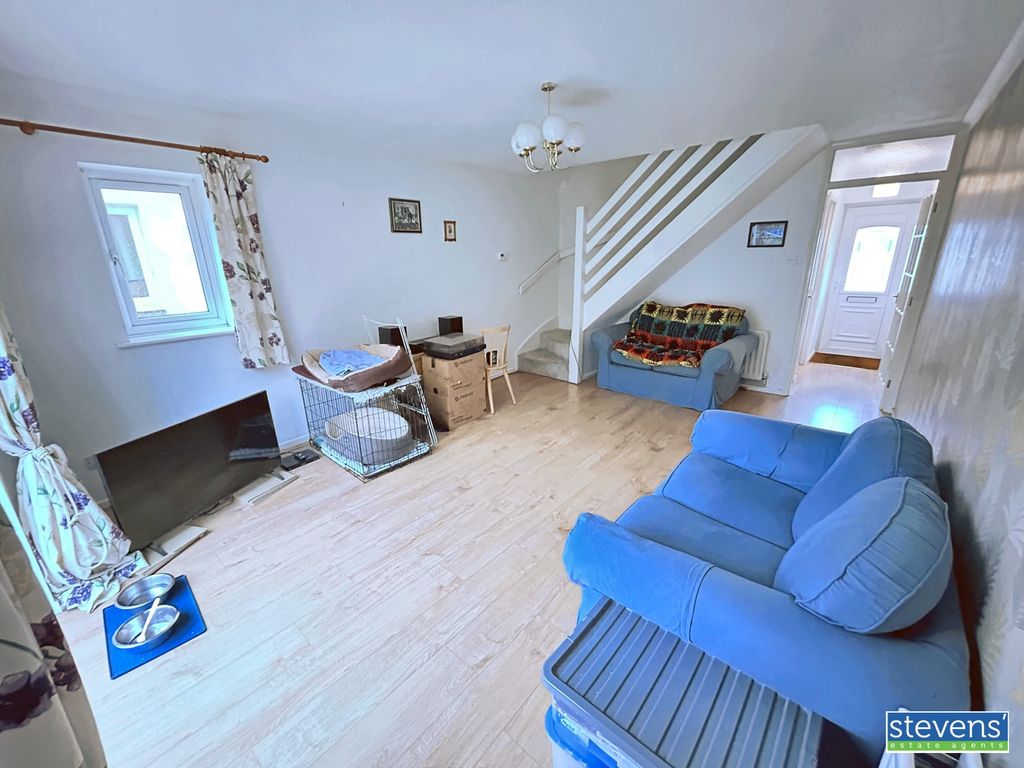 Property photo 3 of 10 Image00019