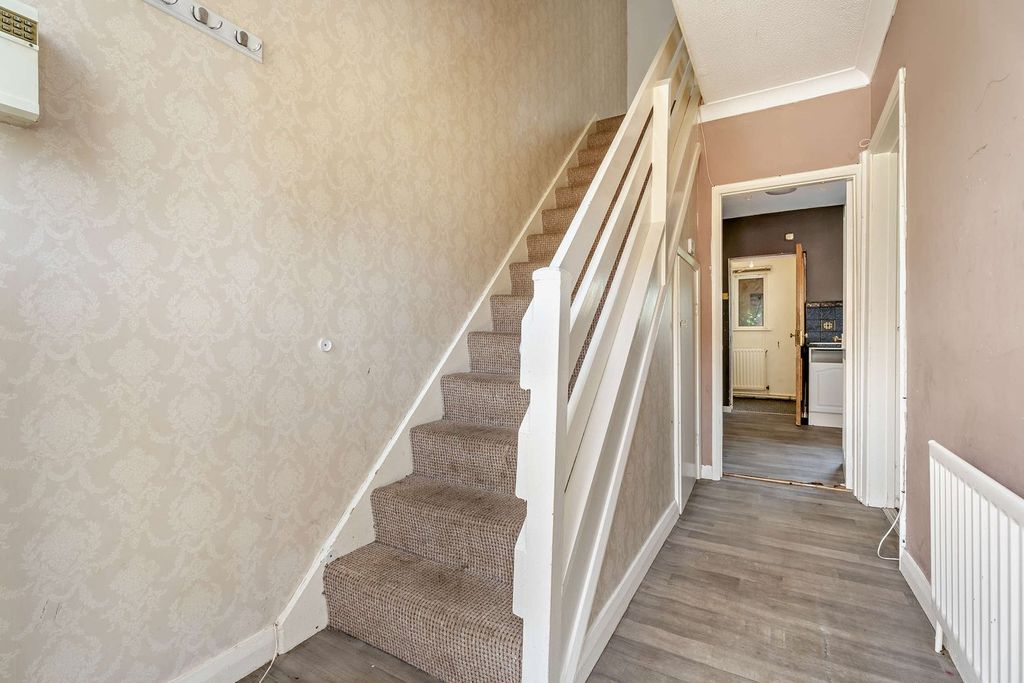 Property photo 2 of 22