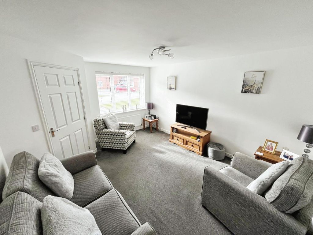 Property photo 2 of 13 56d8Def1-Lounge 201.Jpg