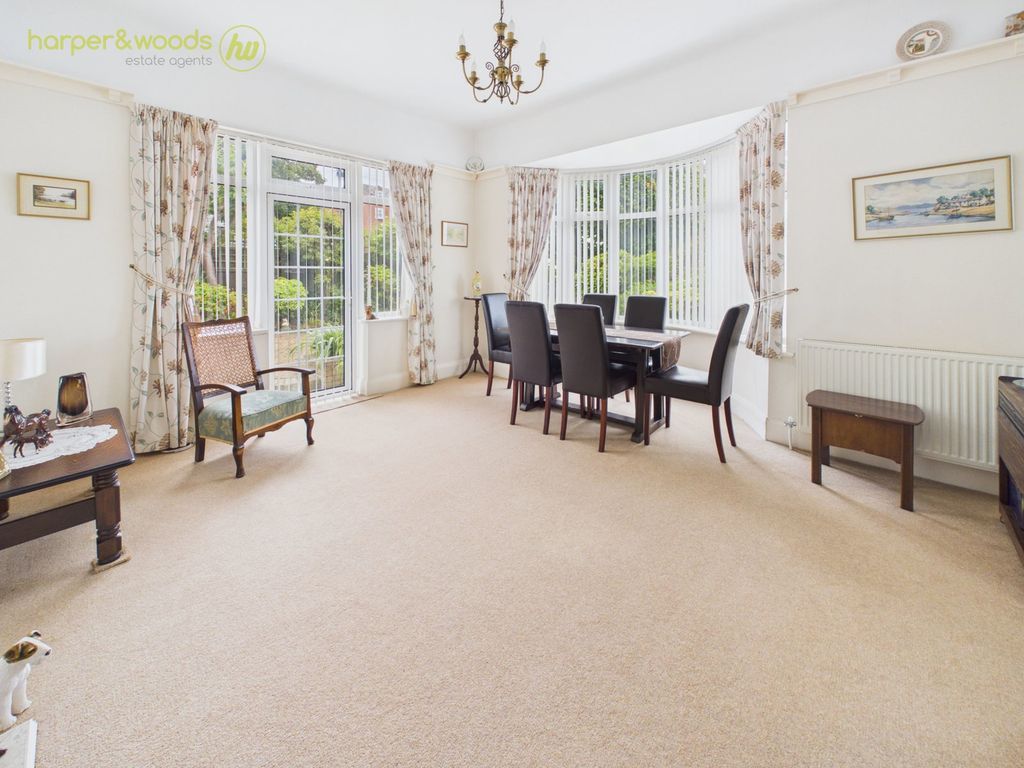 Property photo 2 of 48