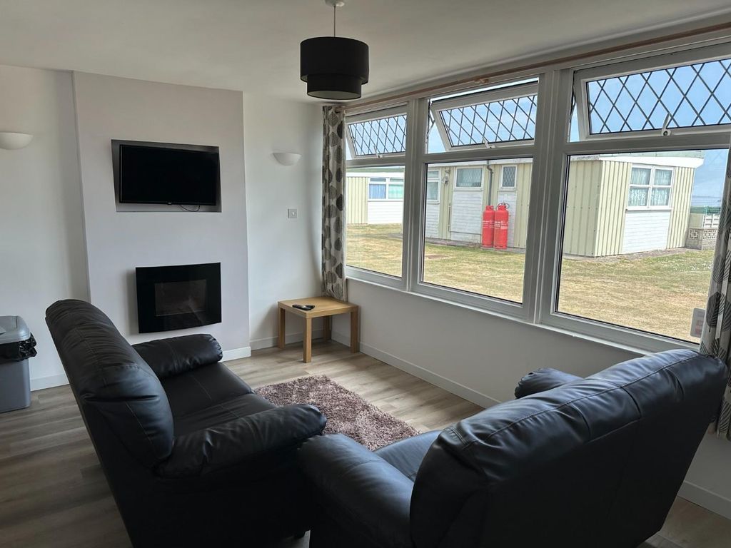 Property photo 3 of 15 Open Plan Living/Dining