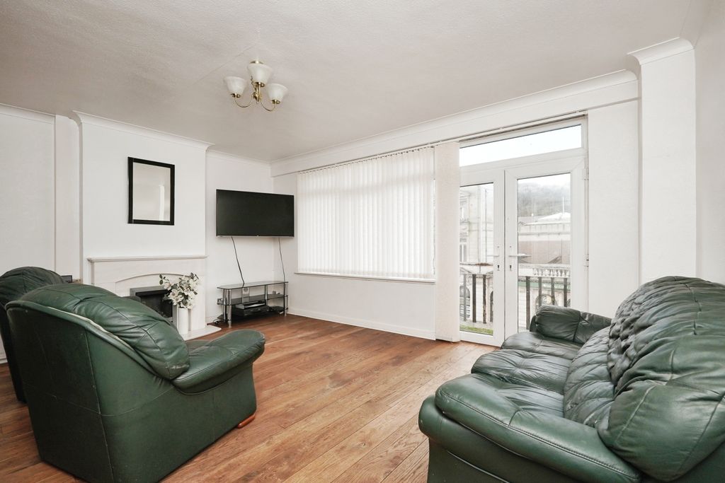 Property photo 2 of 17 Photography