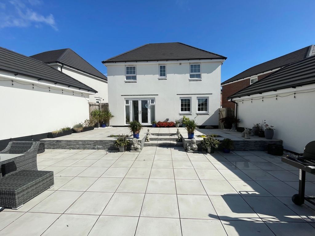 Property photo 1 of 21