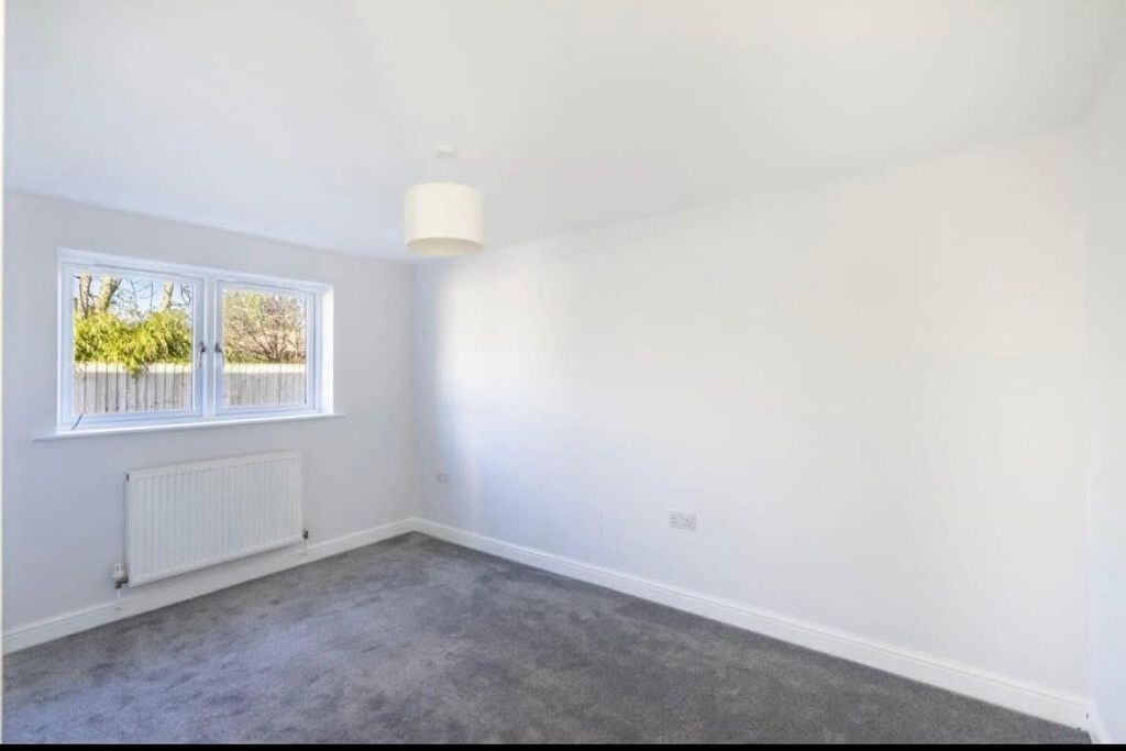 Property photo 1 of 10 2Ab8B928-A598-4B93-Bea4-3d1A8d4E26A8.Jpg