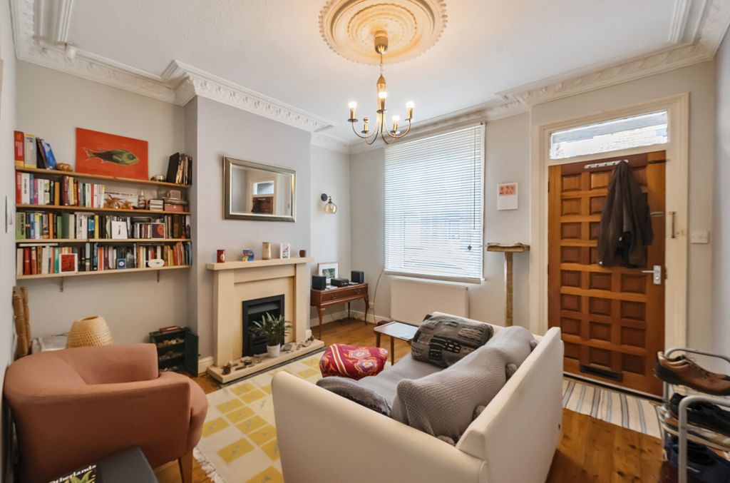 Property photo 2 of 9 Reception