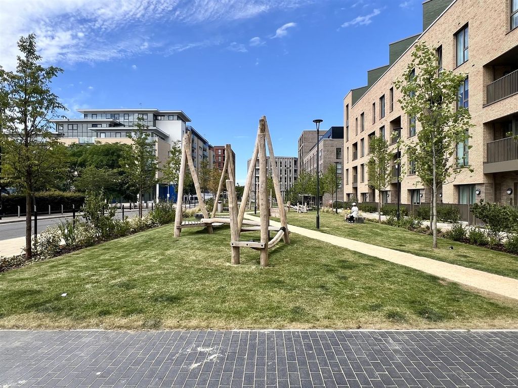 Property photo 2 of 2 Fathom Court.Jpg