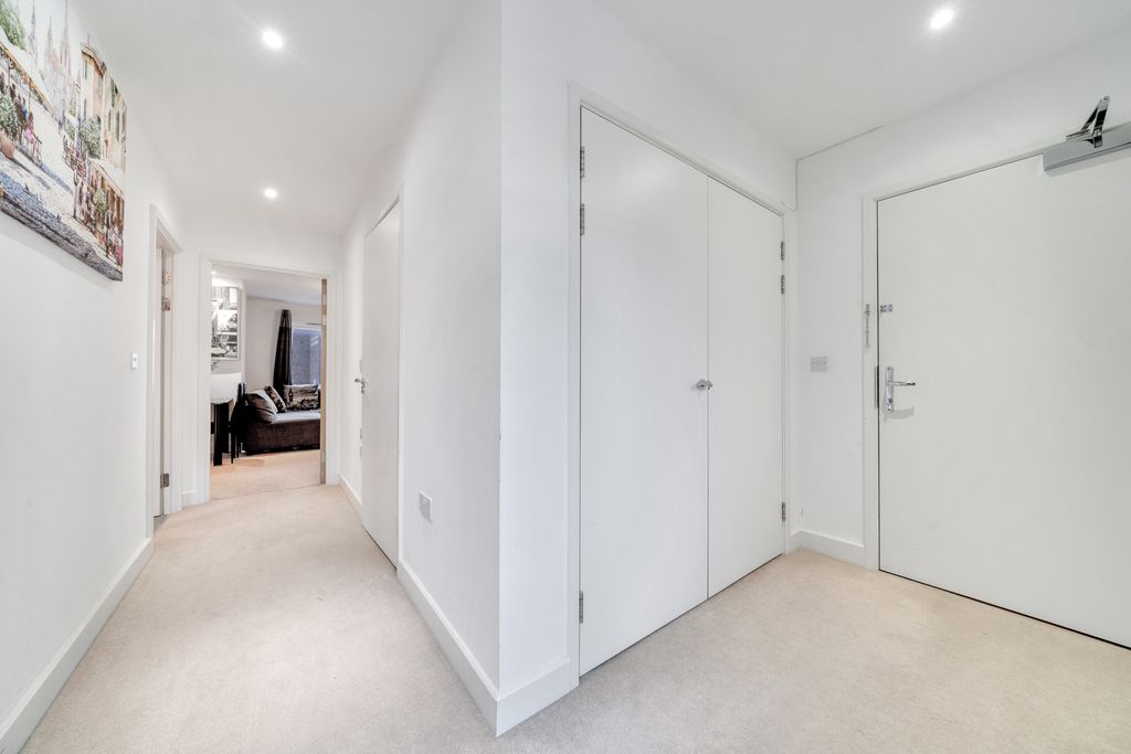 Property photo 2 of 3