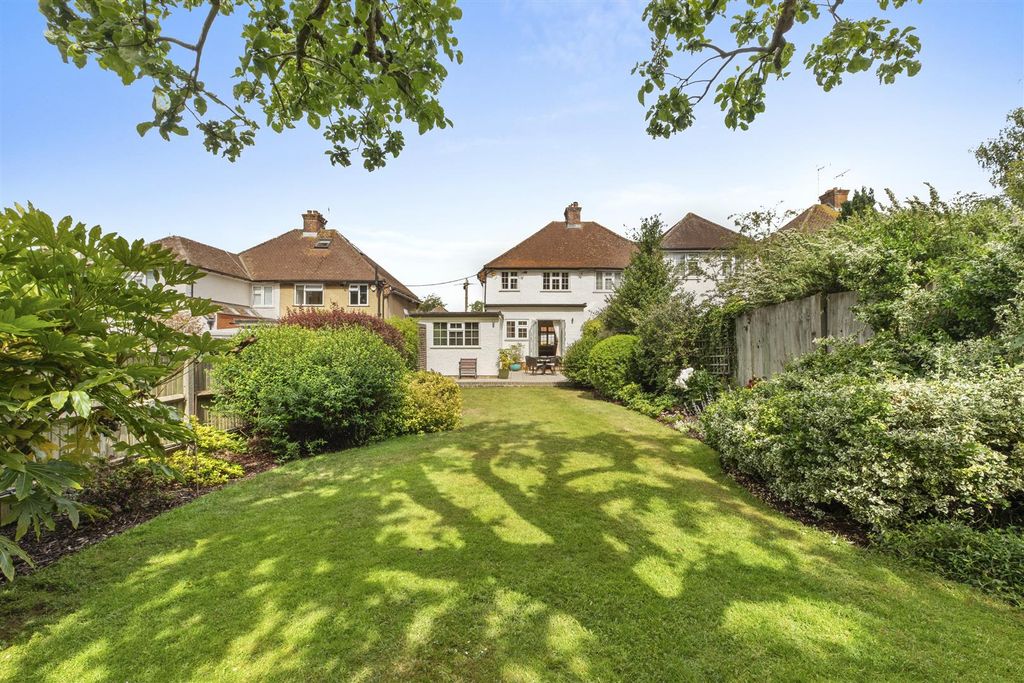 Property photo 2 of 17 Geralds Rd-12.Jpg