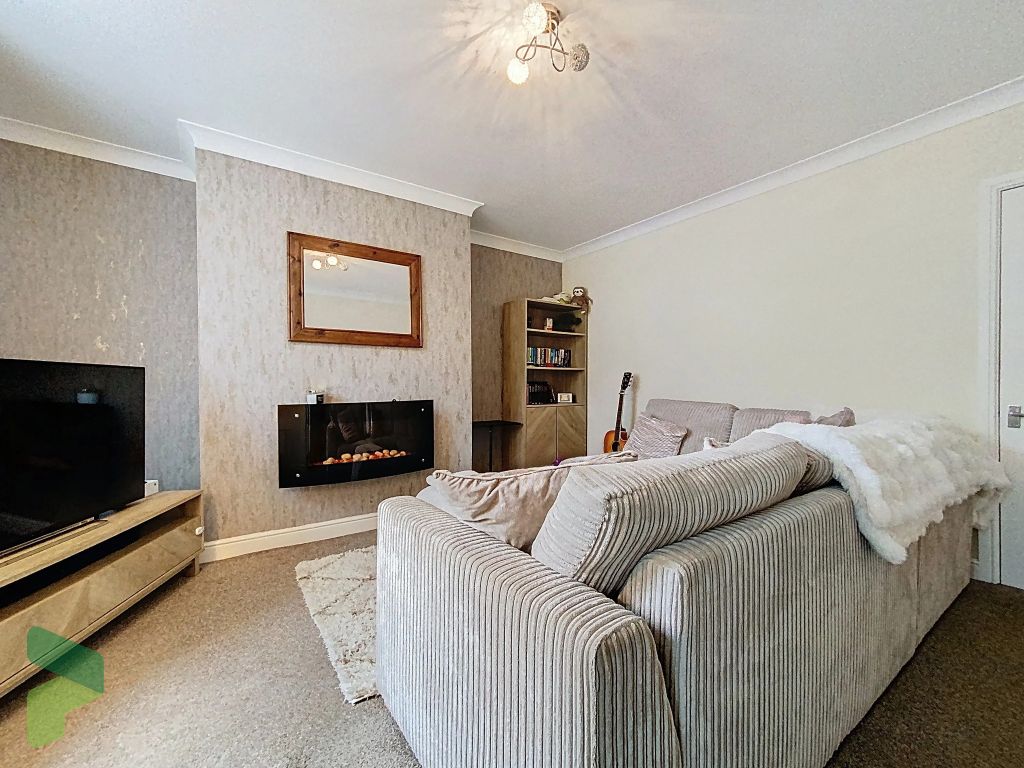 Property photo 3 of 17 Sitting Room