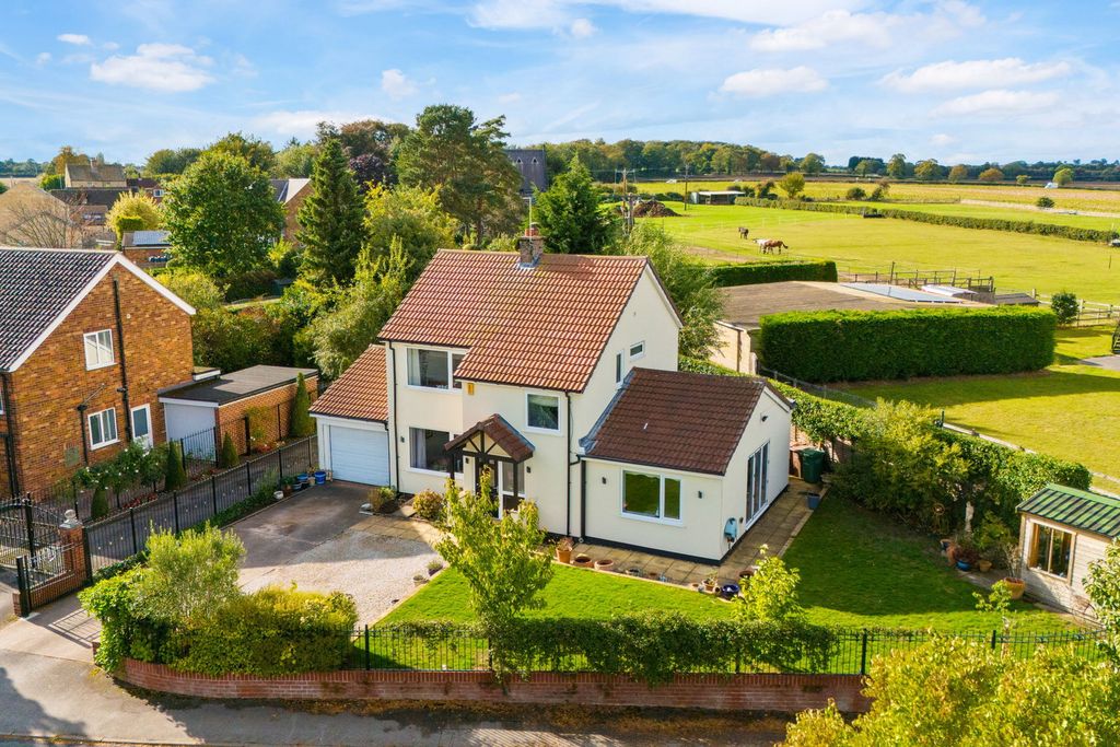 Property photo 1 of 27