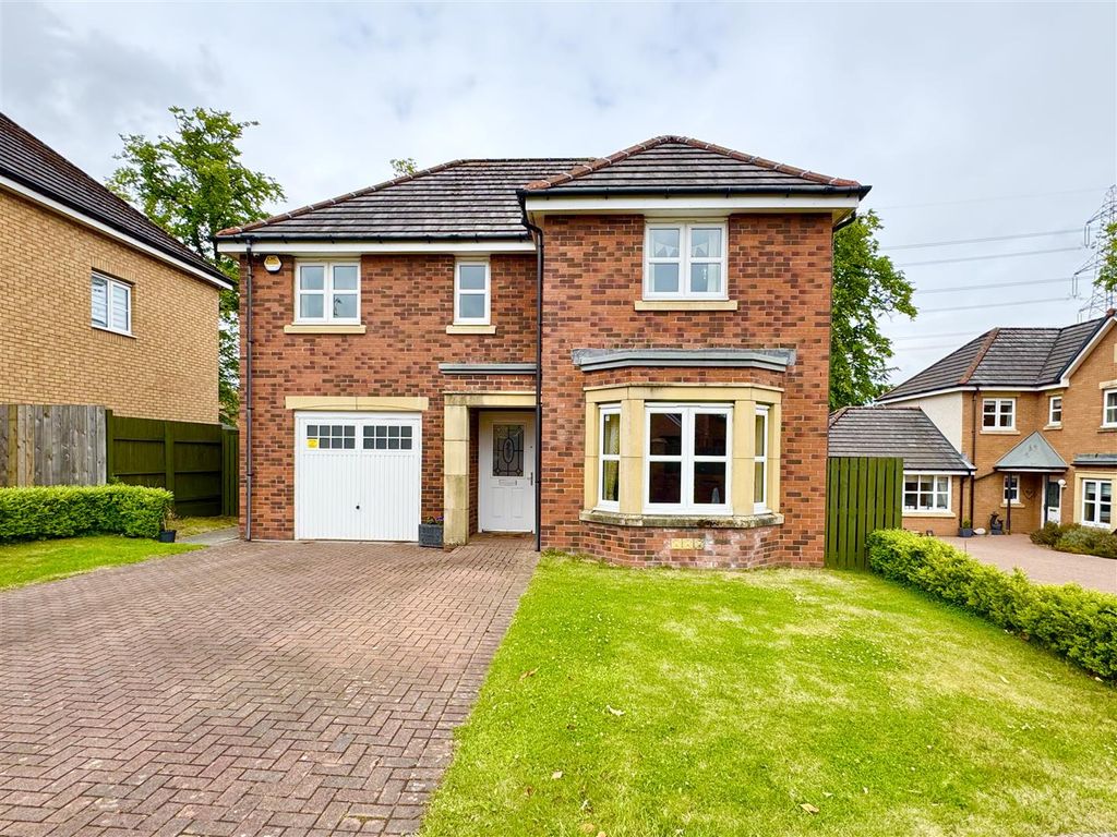 Property photo 1 of 18 External