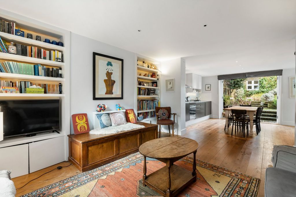 Property photo 1 of 23