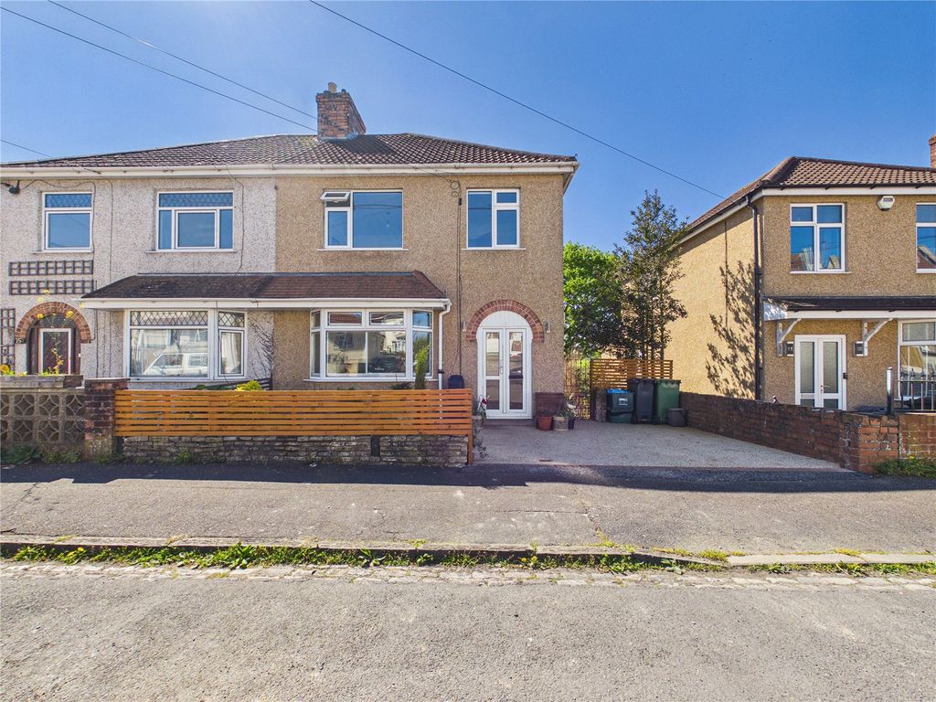 Property photo 1 of 33 Picture No. 09