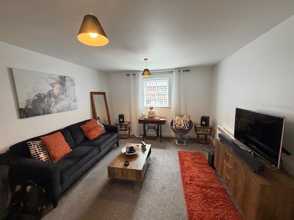 Property photo 2 of 13
