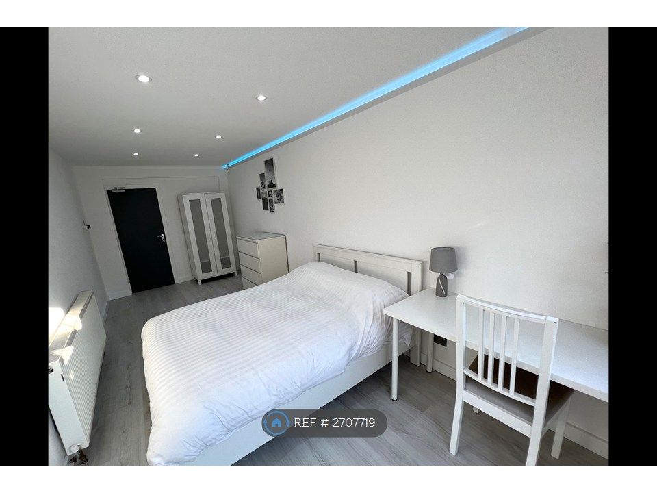 Property photo 2 of 30