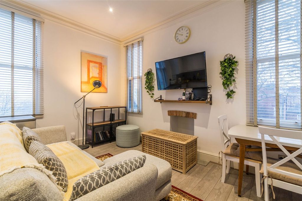 Property photo 1 of 5 (Main)