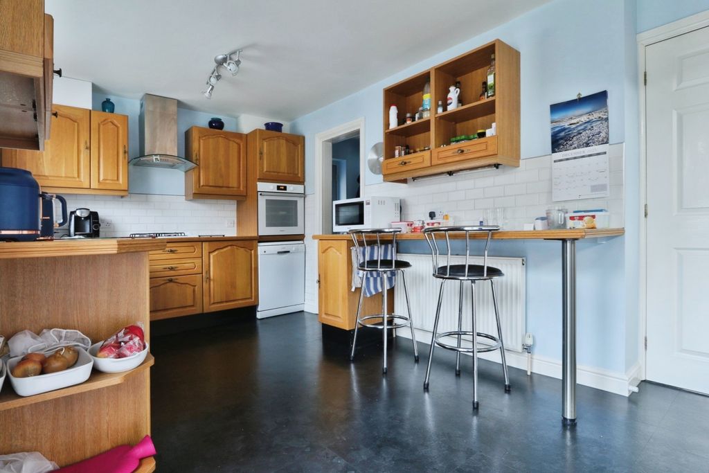 Property photo 3 of 26 4752785