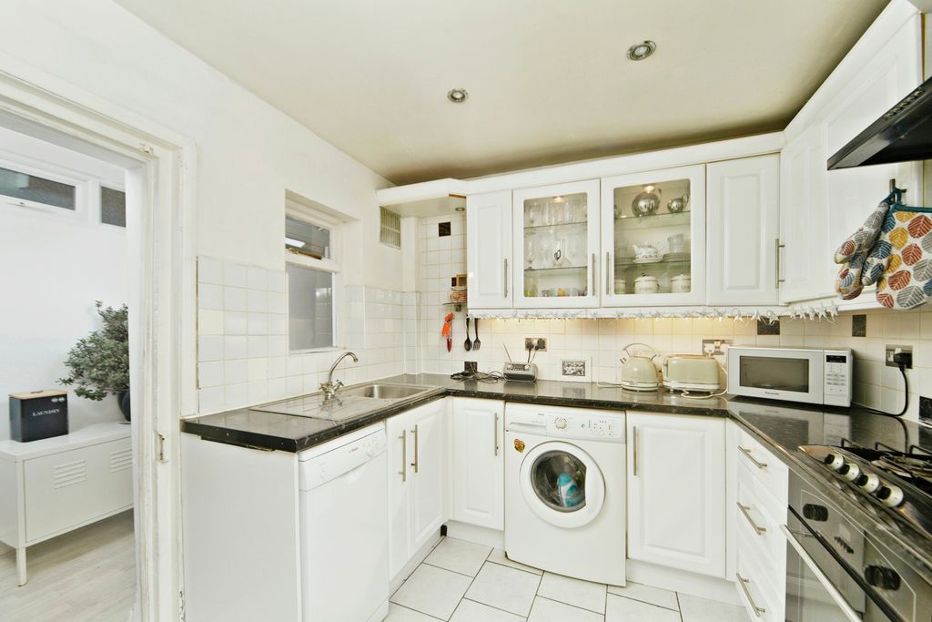 Property photo 3 of 12 Photography
