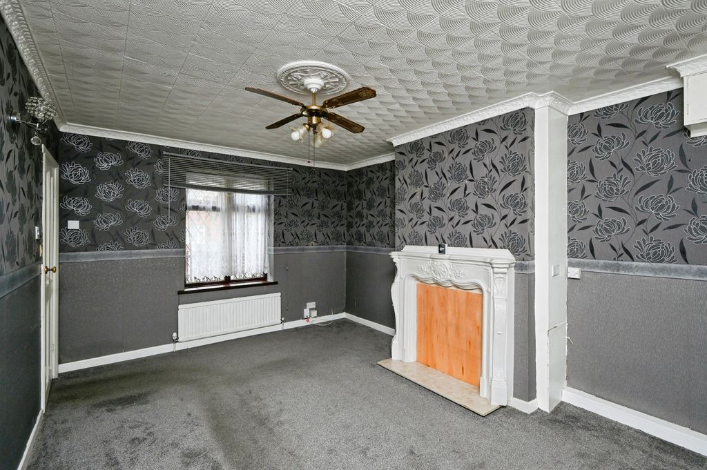 Property photo 3 of 15 Living Room