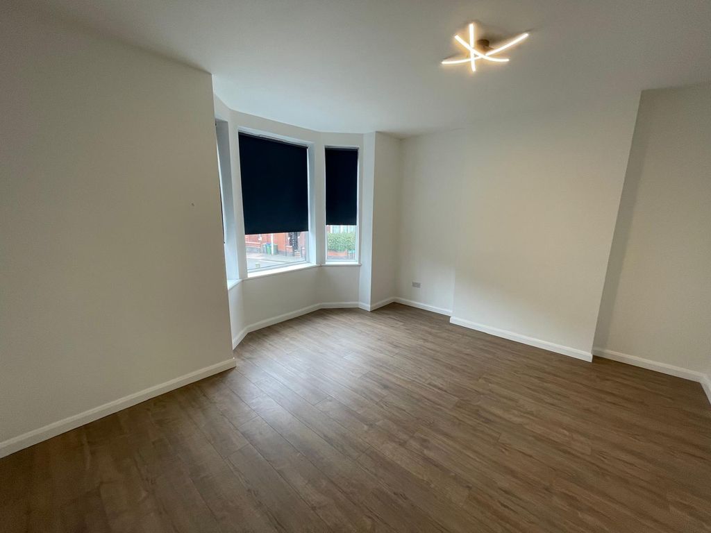 Property photo 1 of 4 Cover