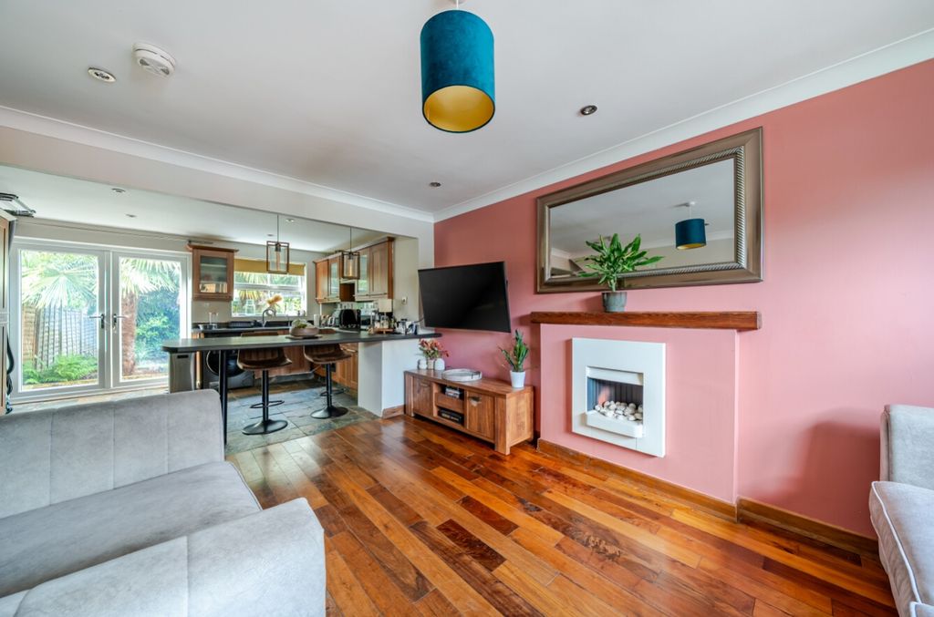 Additional image 6 of 3 bed semi-detached house for saleBaker Crescent, Lincoln, Lincolnshire LN6