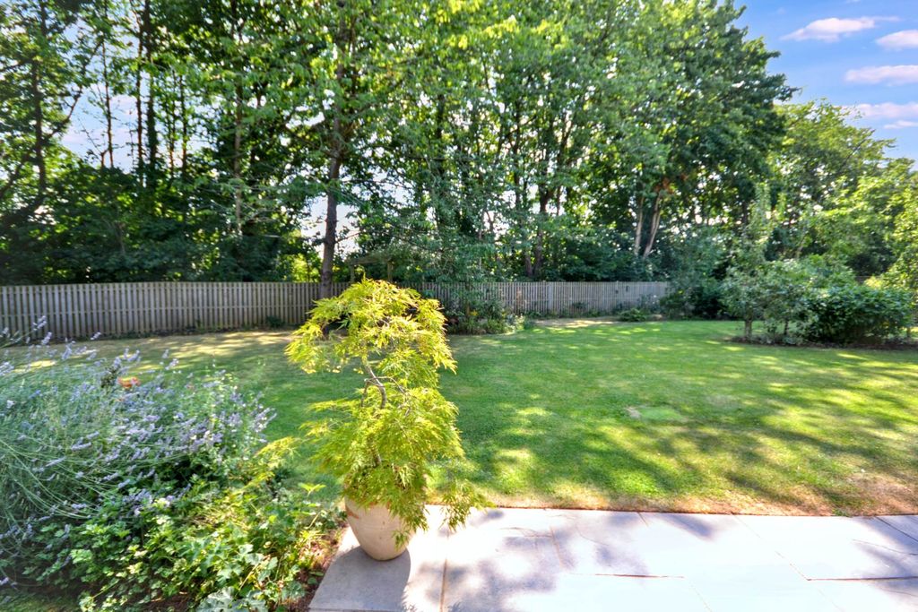 Property photo 3 of 31