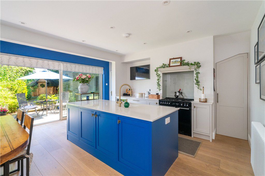 Property photo 3 of 29 Dining Kitchen