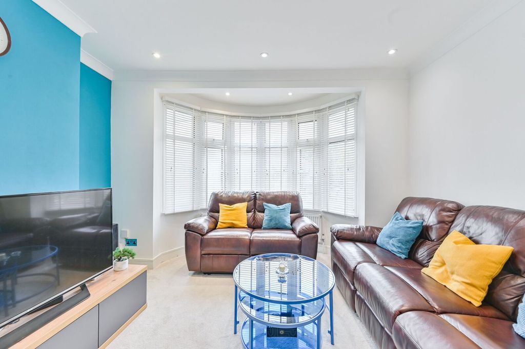 Property photo 1 of 19