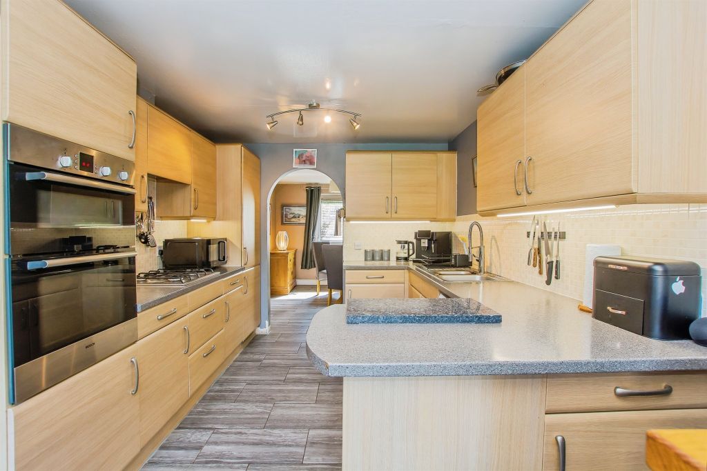 Property photo 3 of 19
