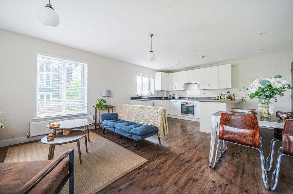 Property photo 3 of 34 1446034-39-69E742...