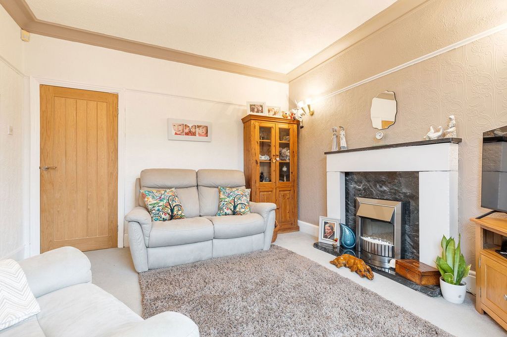 Property photo 3 of 26