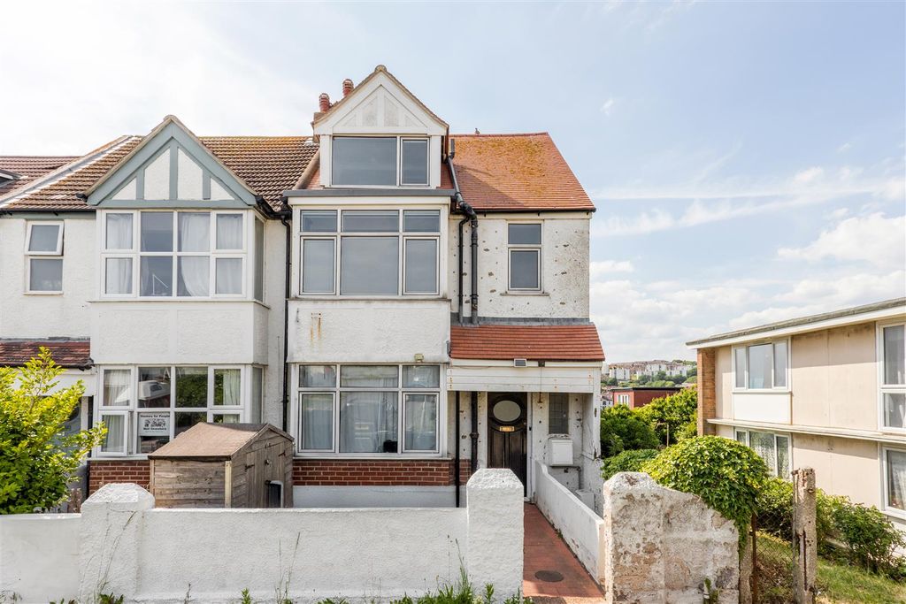 Property photo 1 of 14 20A Cliff Road-3.Jpg