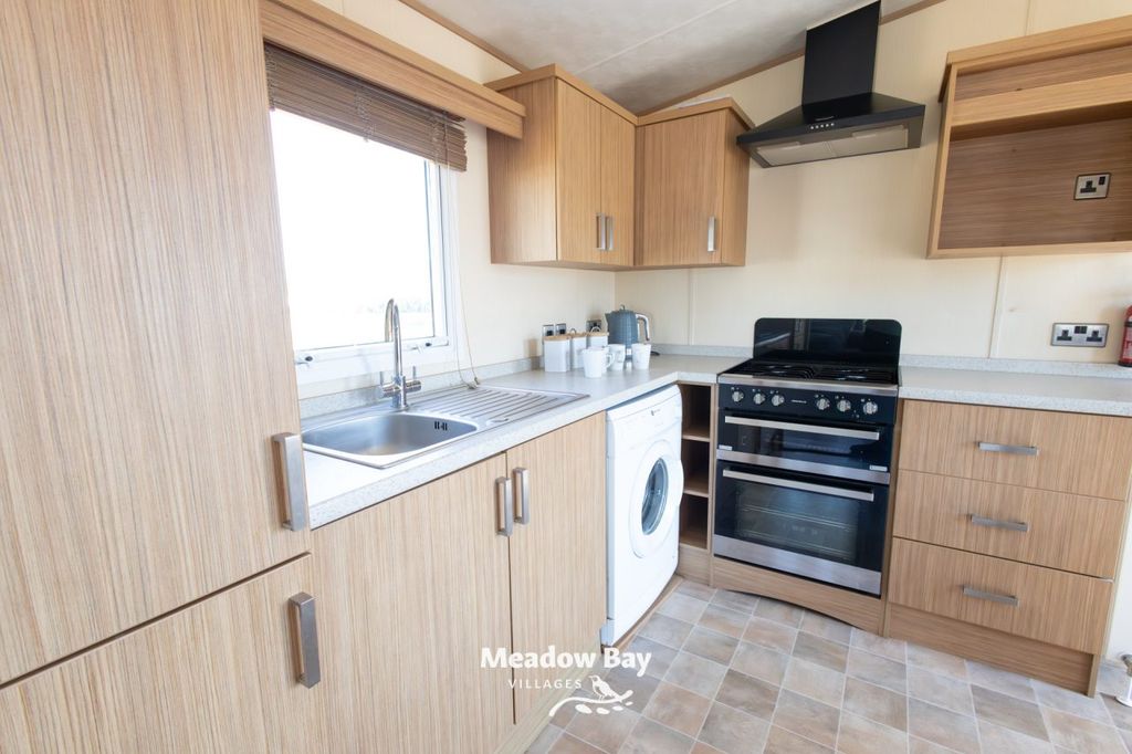 Property photo 3 of 12 2011 Abi Windermere 36x12 2B Small Wm 6.Jpg