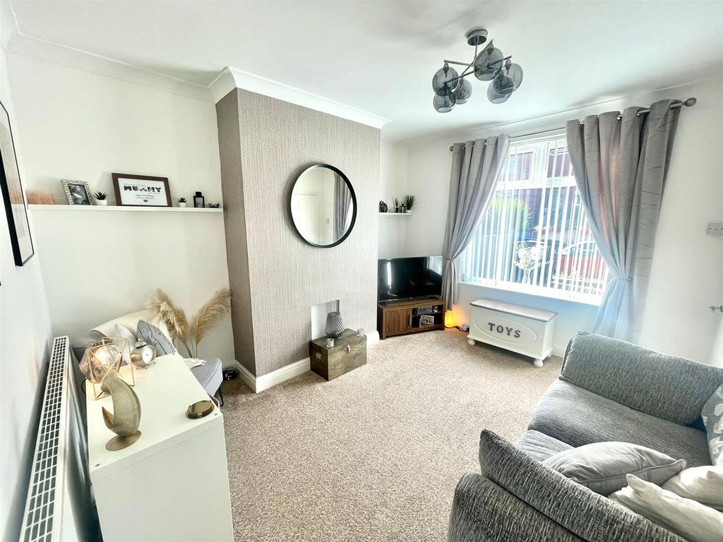 Property photo 2 of 8 2.Jpg