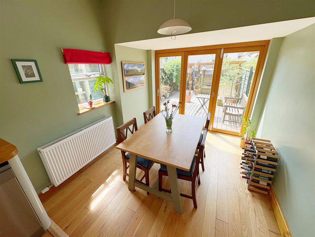 Property photo 3 of 34 Dining Room Out To Garden.Jpg