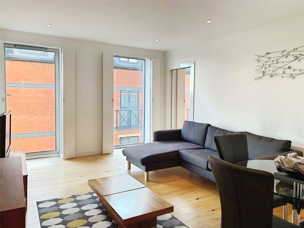 Property photo 3 of 8 Picture No. 04