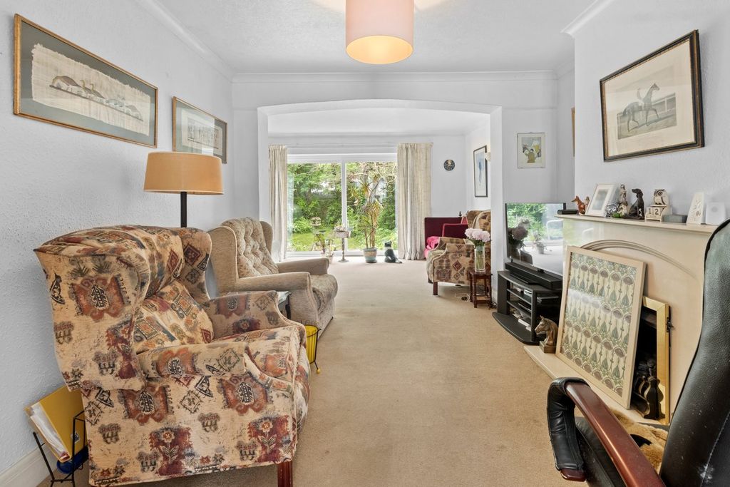 Property photo 2 of 24