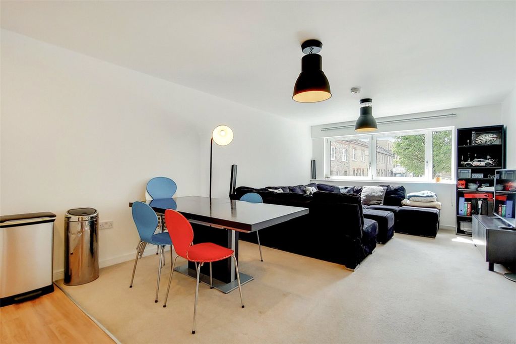 Property photo 2 of 14 Picture No. 02