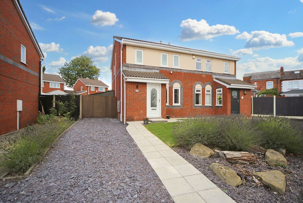 Property photo 1 of 23