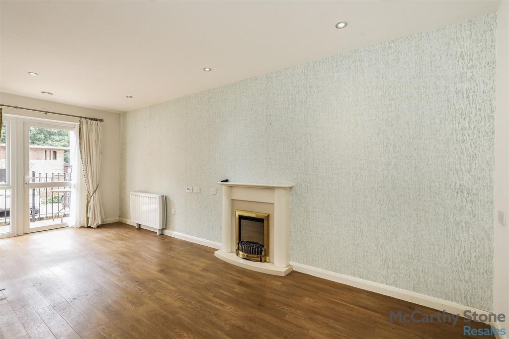 Property photo 3 of 22 Danecourt2.Jpg